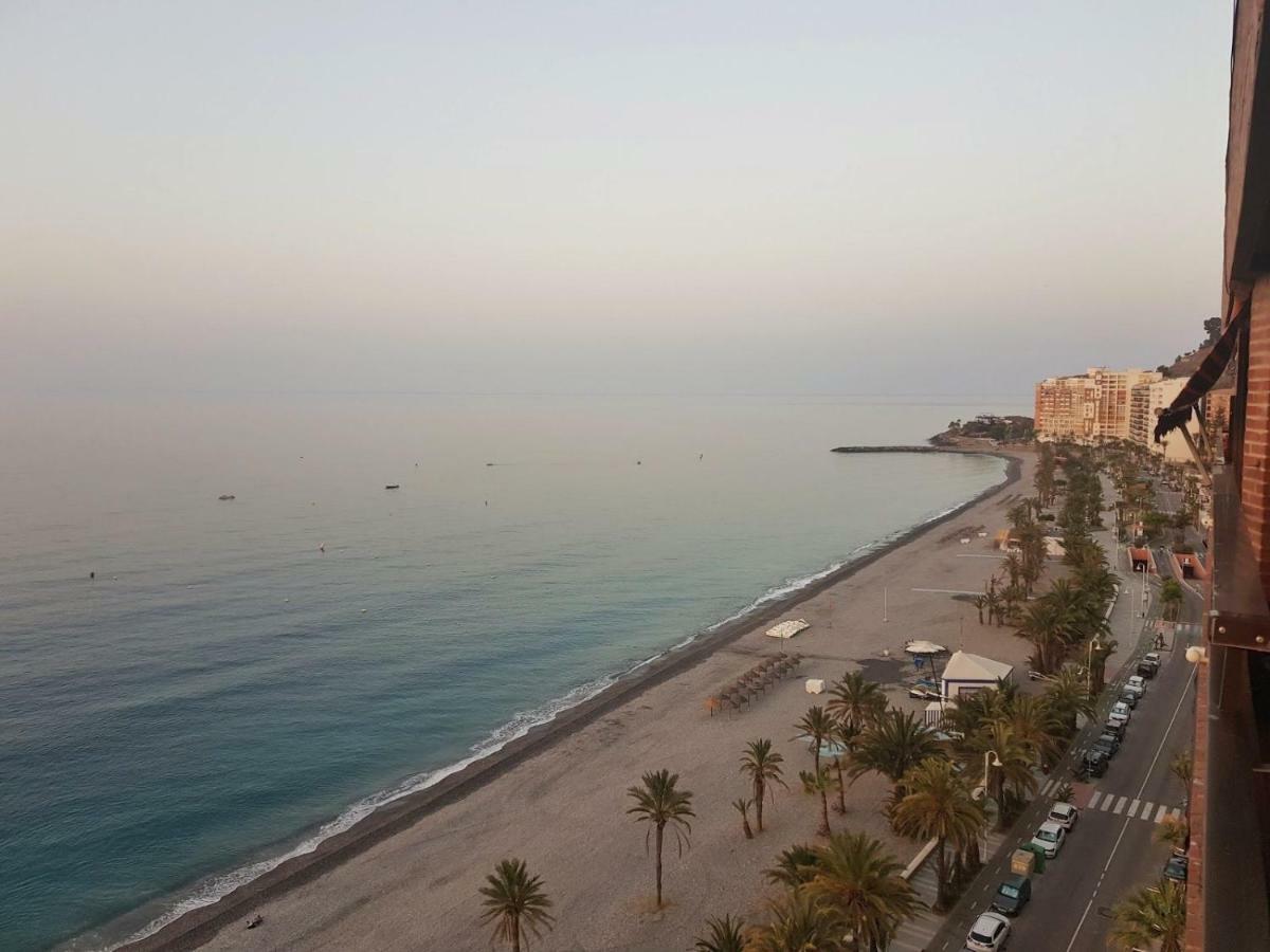 Atico En Almunecar. Primera Linea De Playa Con Vistas Espectaculares Eksteriør billede